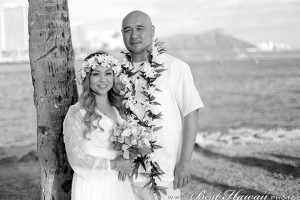 Sunset Wedding at Magic Island photos by Pasha Best Hawaii Photos 20190325037